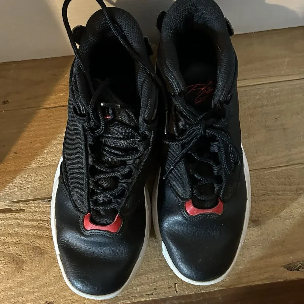 Nike Air Jordan Max Aura High Tops Shoes Sz 6.5Y Youth